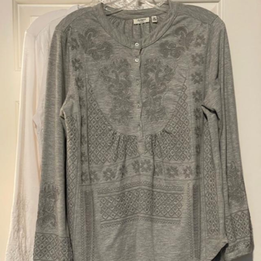 Set of two embroidered tunic tops